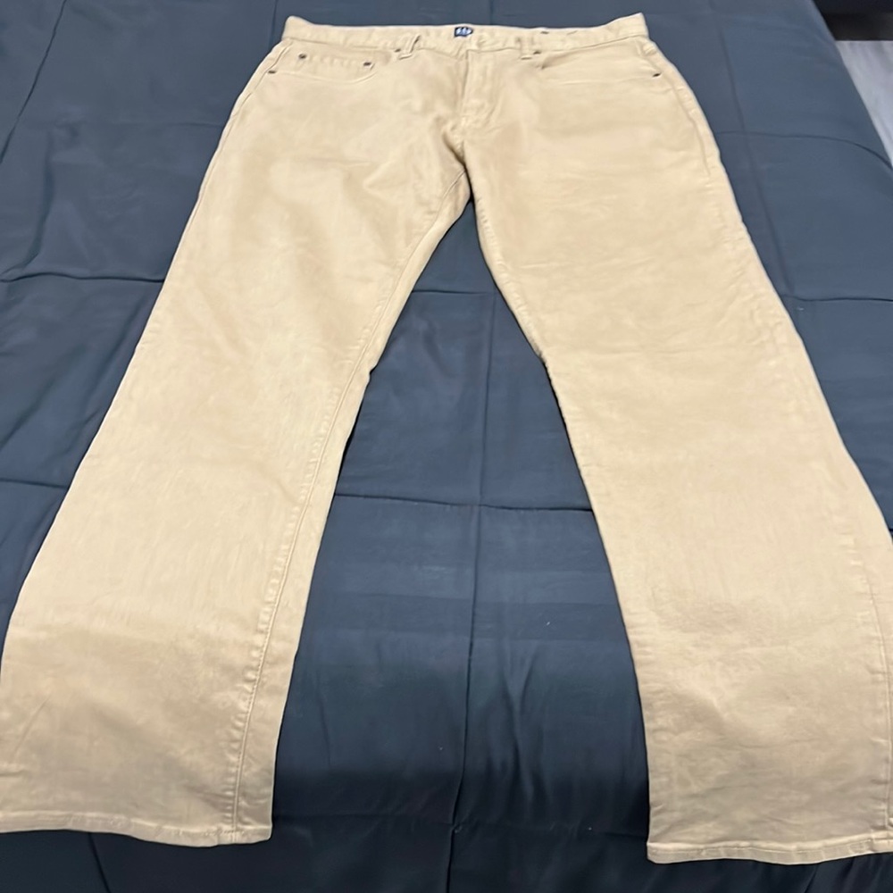 Gap khaki color jeans men’s size 32x30